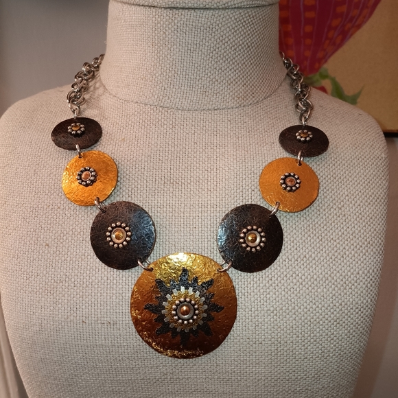 Beautiful Vintage Necklace 😍 - Picture 1 of 4